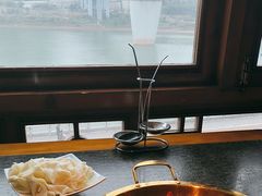 -小天鹅火锅·一线江景洪鼎旗舰店(洪崖洞店)