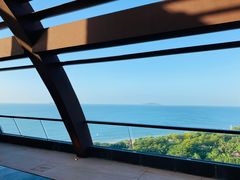 -三亚湾海居铂尔曼度假酒店