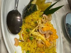 南洋菠萝炒饭-星怡会·新加坡新美食(苏州中心店)