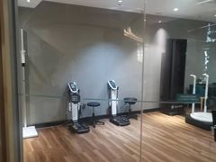 -懒人Club运动健身·运动康复·私教(三迪中心店)