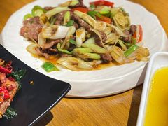 -隔壁老王·家常云南菜(花巷店)