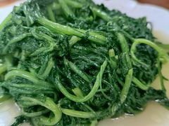 清炒茼蒿-长临河古镇福味轩土菜馆(长临河店)