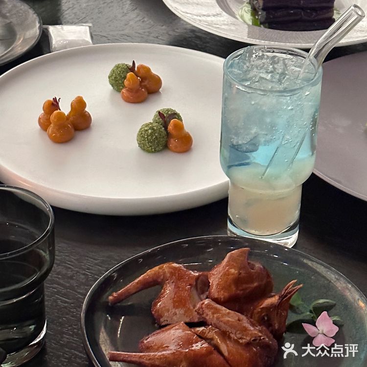 上海高颜值外滩江景餐厅也太好拍了吧