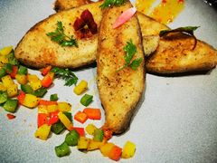 香煎比目鱼-鼎鼎西餐厅