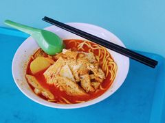 -亚王咖喱鸡米粉面