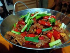 -临江餐馆二楼美食部落