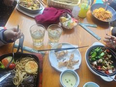 -豪客嘉族·麦尼顿西餐厅(乐福天下店)
