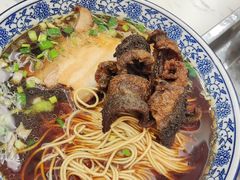 爆鳝焖肉面-伟记奥面馆(养育巷店)