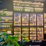 充满艺术感的绿植西餐厅