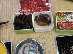 -杨老板·海鲜集市火锅·鲜切牛肉(中防万宝店)