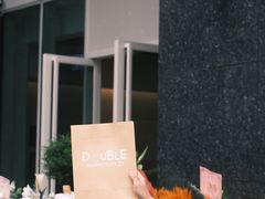 -DOUBLE HAPPINESS 双喜面包咖啡