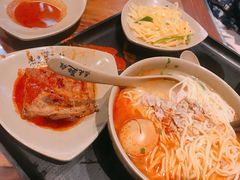 -亮亮面馆(经六路店)