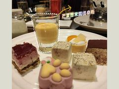-君来湖滨饭店·玫瑰园