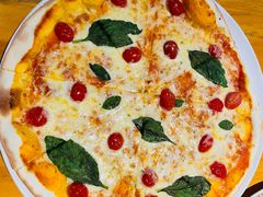 -JINNS锦时 steak&pizza(浸信会礼拜堂旧址店)