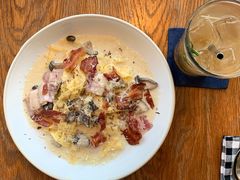 -ROAST coffee & eatery