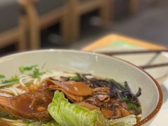 -百春原湖南牛肉粉(百联世纪店)