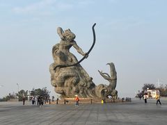 -巴陵广场