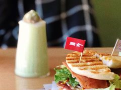 俱乐部贝果-Catch Bagel(芳草地店)