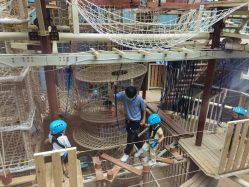 -PIPIKINGDOM皮皮王国欢乐号(欢乐海岸购物中心店)