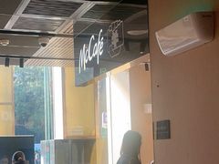 -麦当劳(中二横路店)