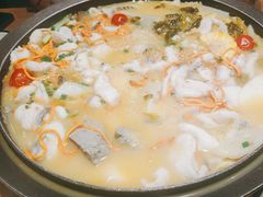 -山城外·非遗酸菜鱼(蜀都万达店)