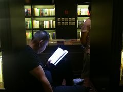 -钟书阁(松江泰晤士小镇店)