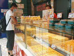 面包甜点陈列柜-東更道点心行(利客来店)