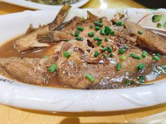 红烧杂鱼-何记面馆(龙泉山店)