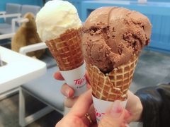 巧克力单球华夫筒-TIPTOP冰淇淋(恒隆店)