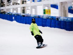 -乔波室内滑雪场