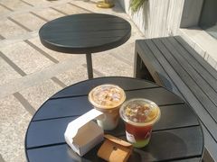 -M Stand(南京紫峰大厦店)