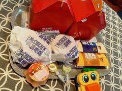 -麦当劳(哈西万达店)