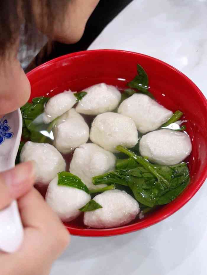 高中三年在南翔吃了不知多少小笼由于自身不喜欢吃肥肉所以基本上吃