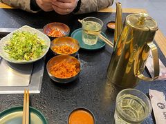 -臻牛烤肉