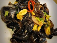 牛肉木耳-东方饺子王(新奥购物中心店)