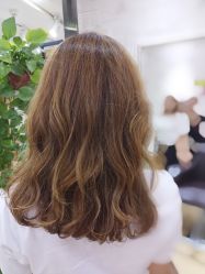 -梳蕾娜 HAIR SALON