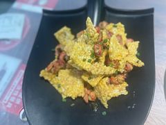 -肥肥虾庄·金牌油焖大虾(汉口城市广场店)