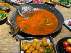 -贵府酸汤牛肉火锅·贵州老字号(飞山街店)