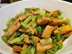 -费大厨辣椒炒肉(万家丽一店)