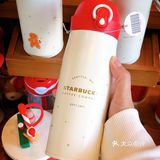 吃完饭旁边就是星巴克，来一杯咖啡️续命。人挺多的