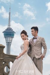-现代经典婚纱摄影