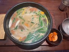 -银米·云南传统过桥米线(双廊黑金冠店)