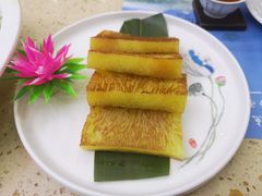 印尼鱼翅黄金糕-名点一号·精致茶点·手工制作(宝华店)