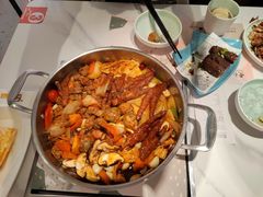 -黄记煌三汁焖锅(新佳丽江汉路店)