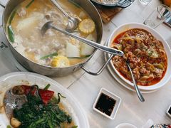 酸菜牛蛙-肥仔文澳门猪骨煲(南京西路店)