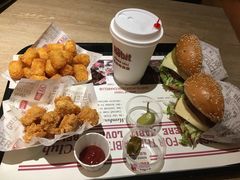 -The Habit Burger Grill 哈比特汉堡(复兴soho店)
