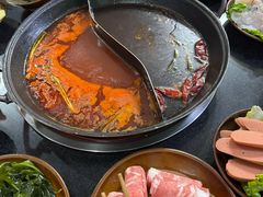 -重庆故事姊妹老火锅(财经学院店)