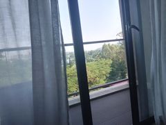 -深圳隐秀山居酒店