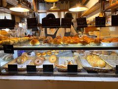 面包甜点陈列柜-仙峰天然面包(迎宾路店)