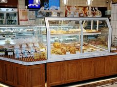 面包甜点陈列柜-老大昌(淮海中路店)
